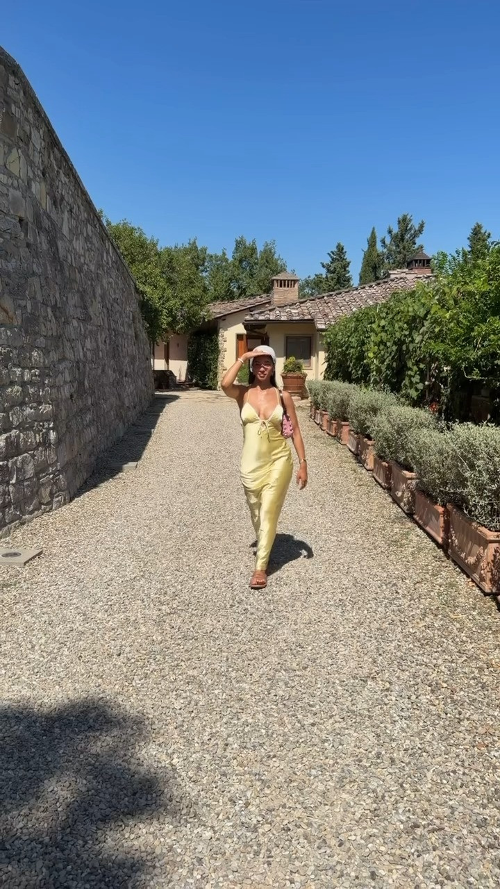 Winery OOTD in Tuscany!🍷🍇   

 #LTKdayinmylife #LTKootd #LTKTravel