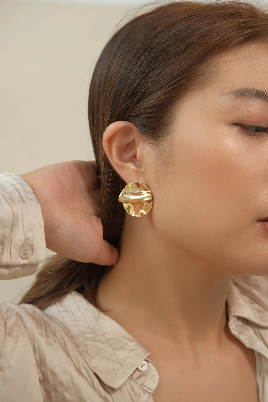 Gold Geometric Earrings|Textured Gold Disc Earrings|Round Gold Stud Earrings|Chunky Gold Earrings... | Etsy (US)