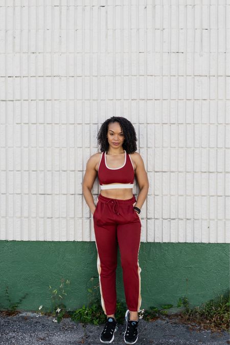 Two piece workout set from the Kevin and Heaven Hart collection by Fabletics #workoutset #loungewear #travel

#LTKtravel #LTKstyletip #LTKfitness