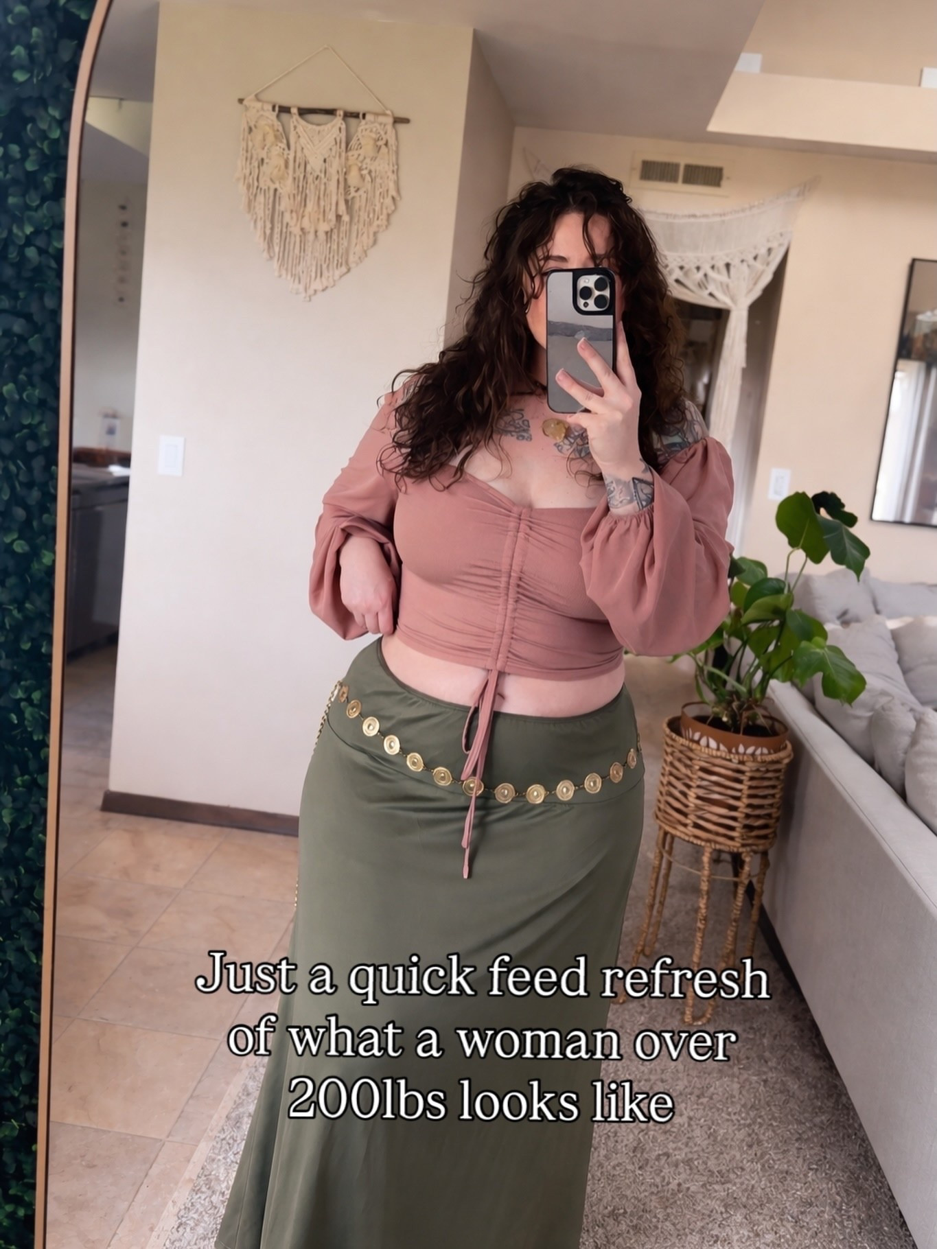 Comment VIBES for outfit details ✨

Size 14/16 5’6

#midsizeootd #plussizefashion #loveyourbodynow #bodyacceptence #softbelly