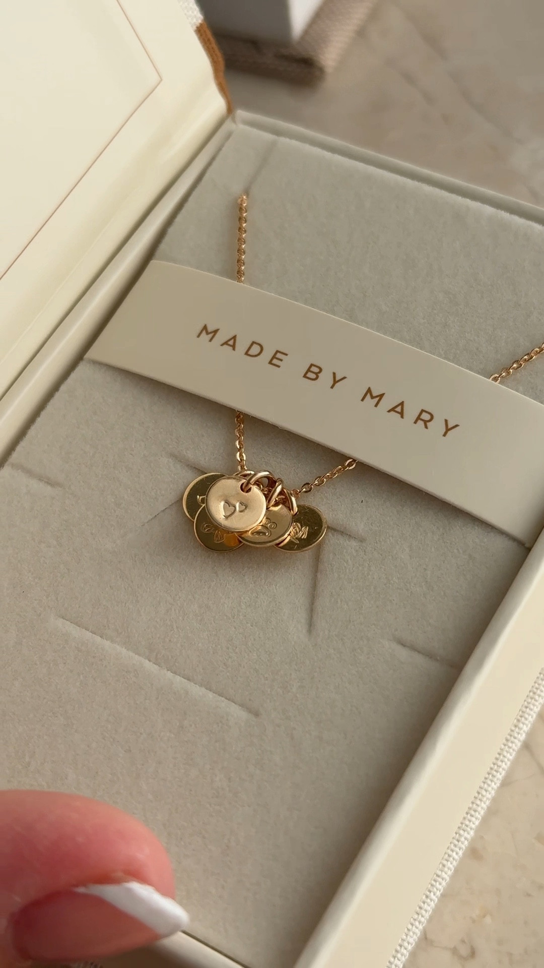 Love the customizable pieces 🤍
Went with 5 disks at size 5/8.

Jewelry • gifts for mom • sentimental jewelry • customizable jewelry • engraved • Mother’s Day gifts • christmas gifts • birthday gifts

#LTKFamily