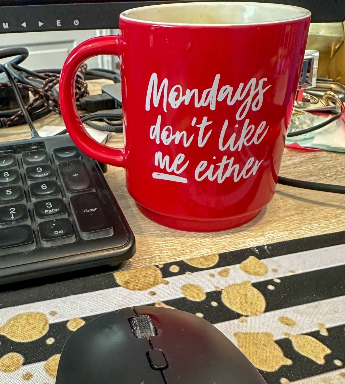 Happy Monday I guess 😂😂😂 #mondays #mugs #workvibes