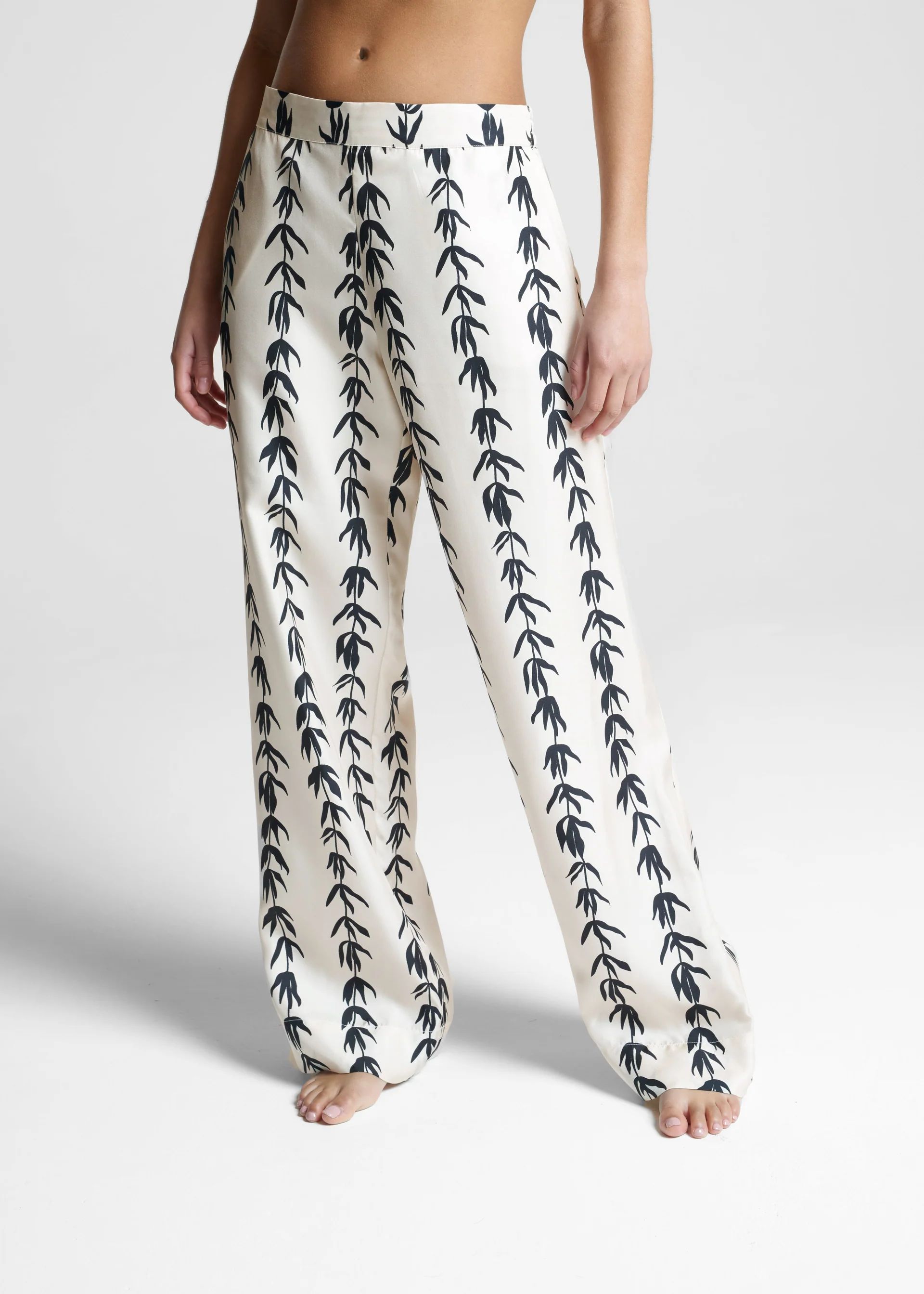 London
      
Fallen
      
Stripe
      
Printed
      
Silk
      
Twill
      
Pyjama
      
B... | ASCENO