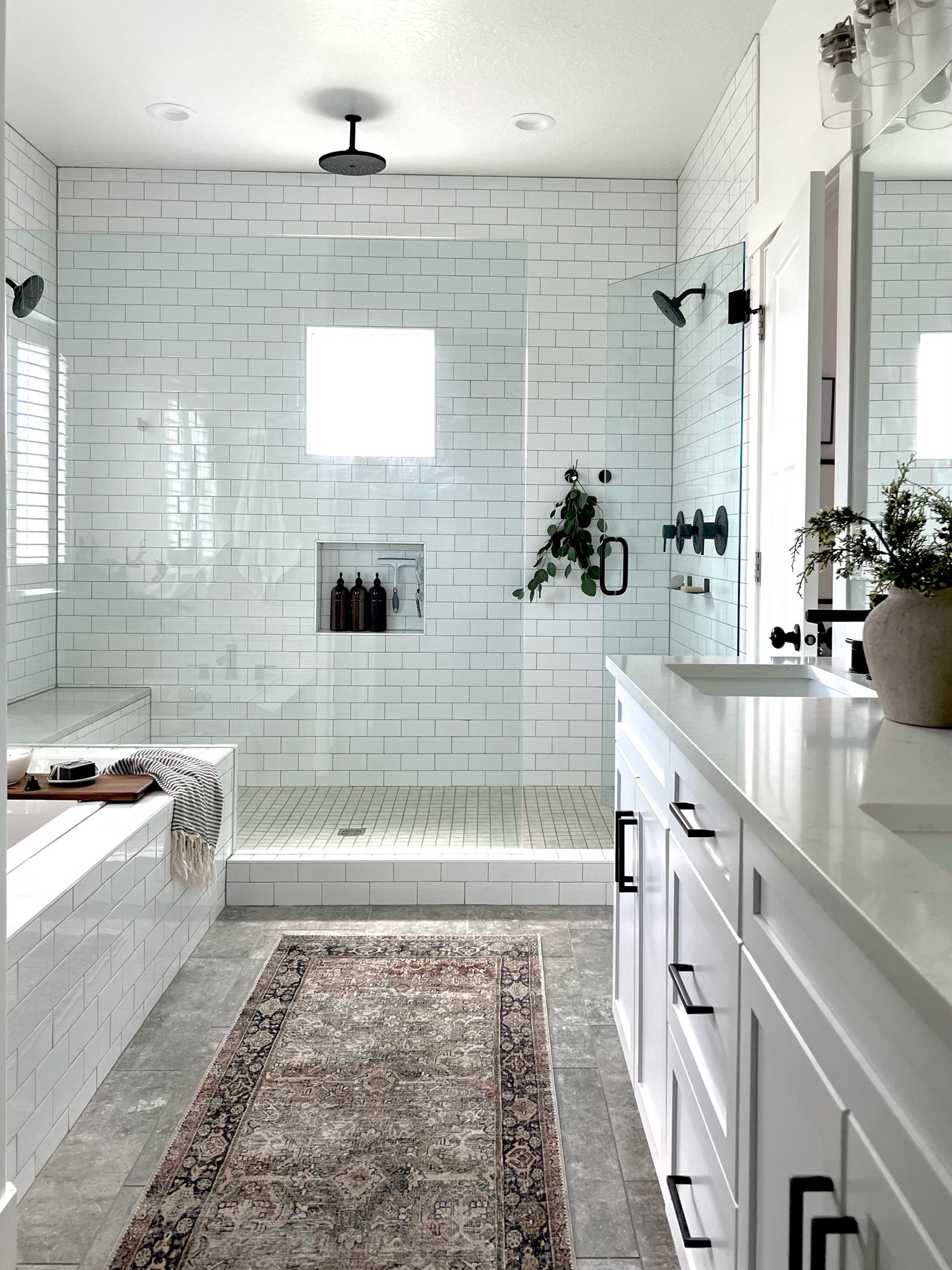 Bathroom Sources 

#LTKbeauty #LTKSeasonal #LTKhome