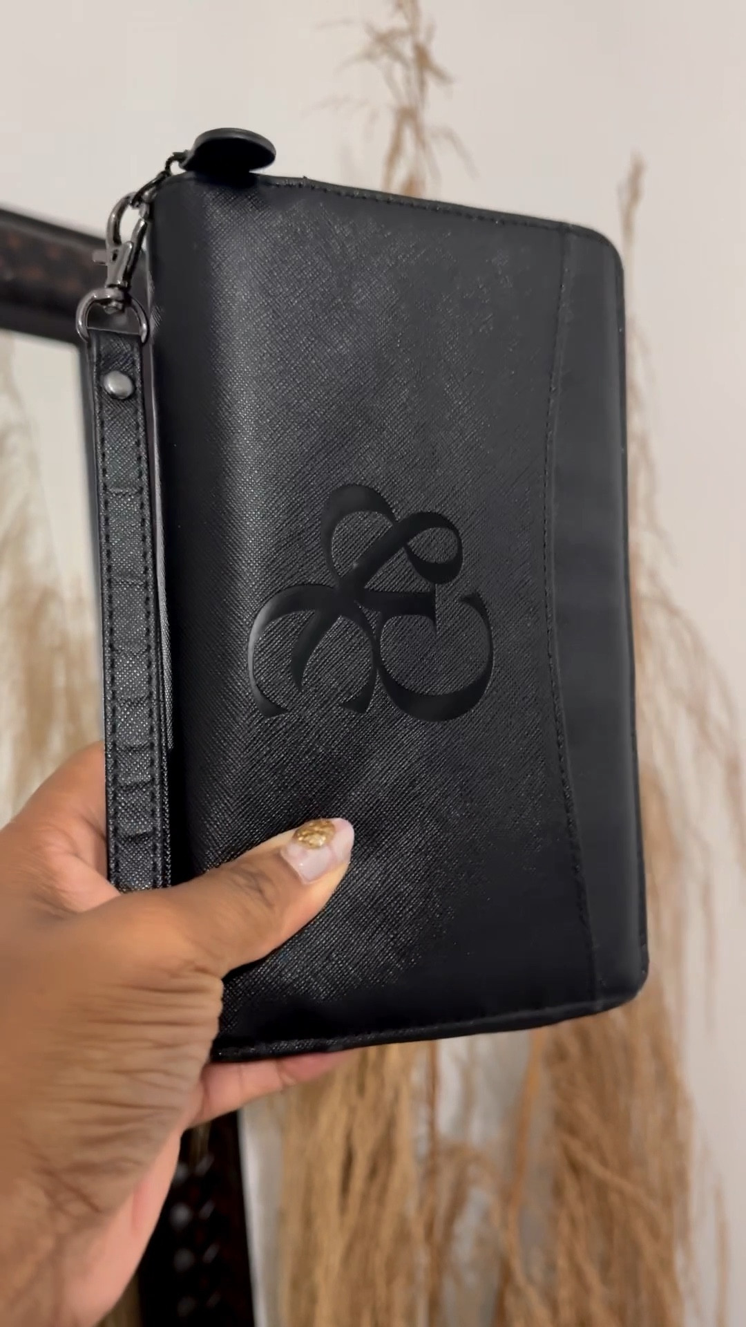 As I’m keeping my finances in check it was time to update my current cash envelope system. I’ve used this set up since last year this time and while it has worked wonders I wanted to make a few adjustments. 

#cashenvelopesystem #financeplanner 