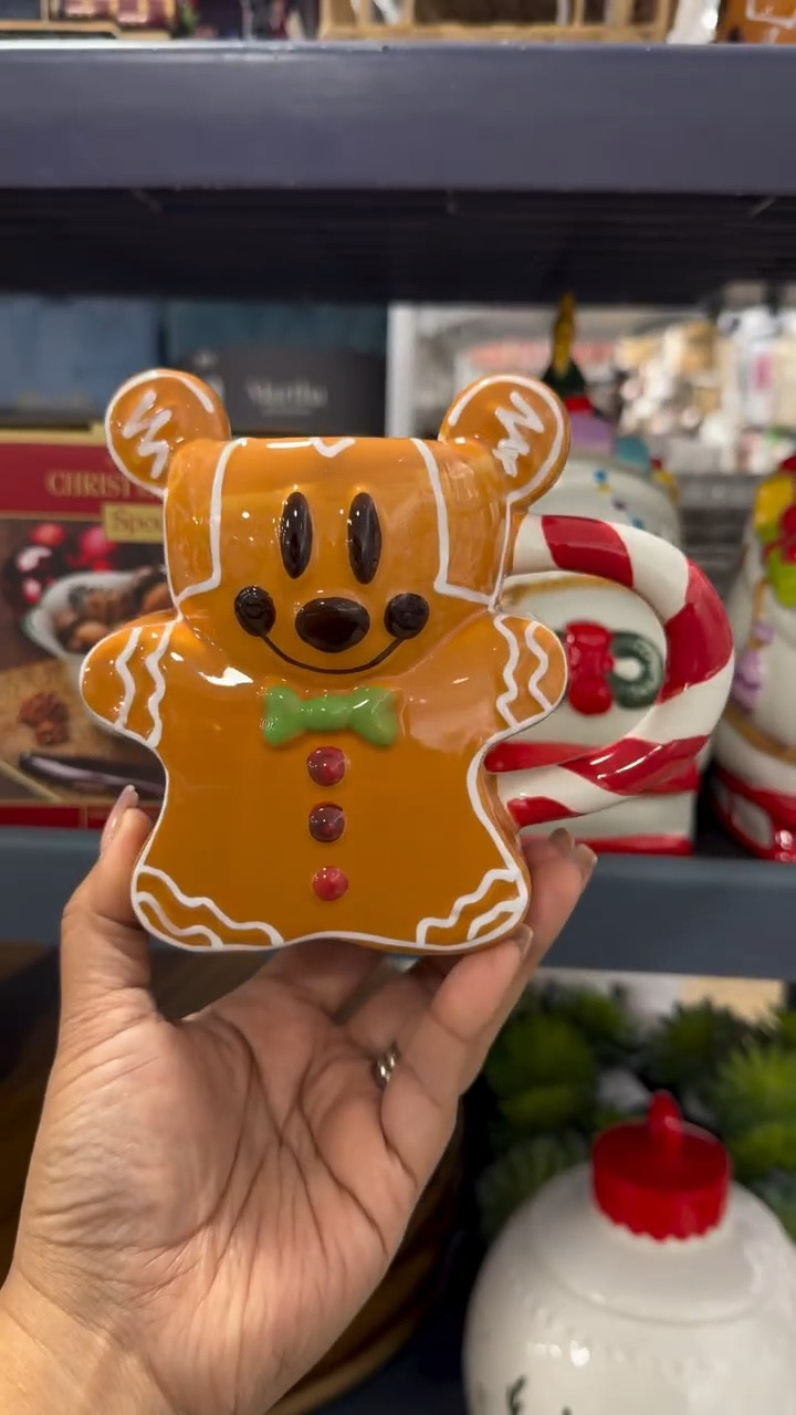 I got him! Disney Christmas Mickey Gingerbread Man Mug 9.99 at Homegoods 

Was starting to think I wasn’t going to get my hands on this cutie.  He’s perfect! Let me know if you find one too 🤎

#disney #christmas #disneyfinds #mickeygingerbread #disneymug #christmasmug #disneyhomegoods #zrike