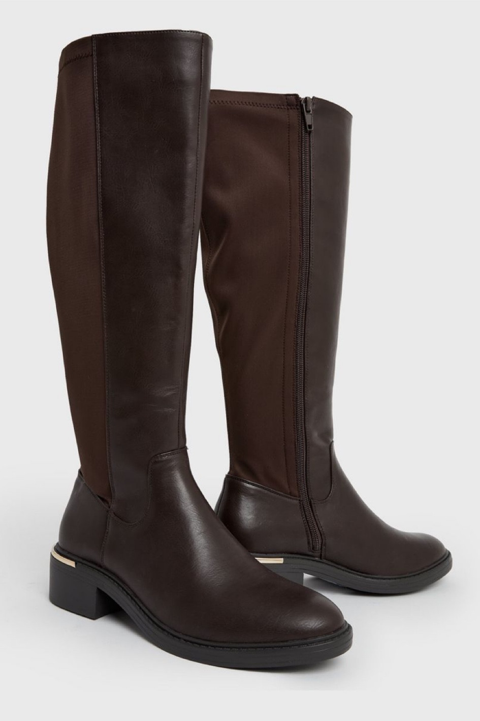My FAVOURITE knee high boots are in the sale!! They’re already so well priced so seeing them reduced further meant I had to share with you guys again. 

I don’t recommend this but I did actually pry off the metal from the heel as I didn’t live this feature and was super easy took me 30 seconds 👀😂

#LTKshoecrush #LTKFind #LTKsalealert