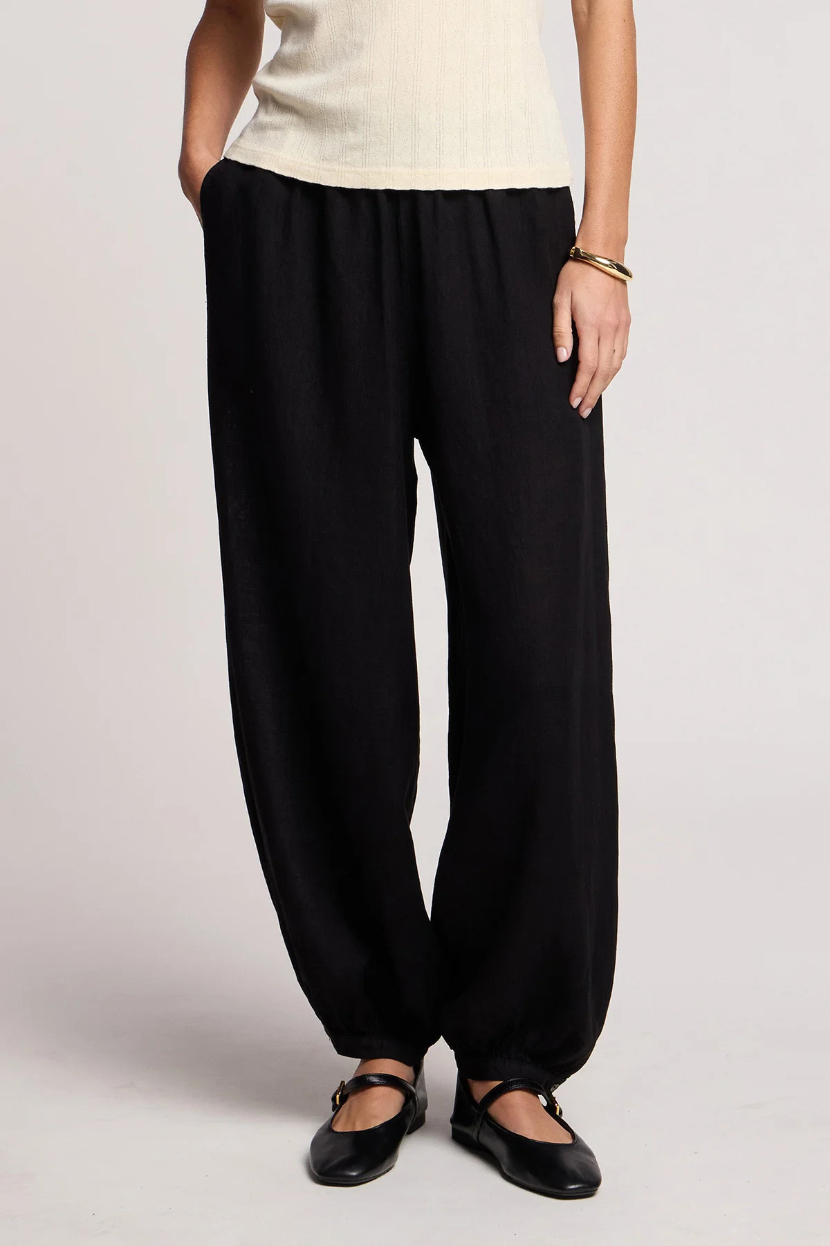 CAMBER WOVEN LINEN BALLOON PANT | Velvet by Graham & Spencer
