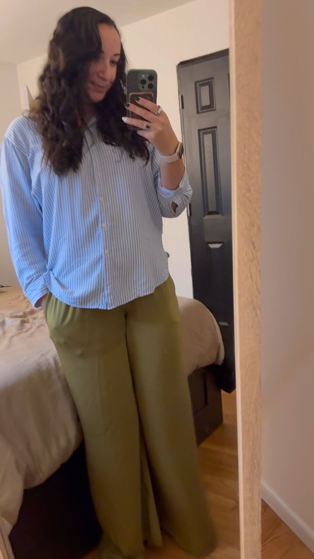 A Pinterest Inspired Outfit 💫

I’m not going to lie, the moment I came across this picture on Pinterest, I have been DYING to give it a try.

The weather in NJ has been flip flopping so I felt like this was the perfect fall outfit. Lighter material for both the pants and top yet still seamlessly having that fall touch.

The color palatte fits right in with fall and what’s even better is I had all of these items sitting in my closet.

What do you think??

#pinterestaesthetic #pinterestinspired #outfitrecreation #outfitoftheday #rewear #shoppingmycloset #midsize #midsizefashion #njblogger 

#LTKWorkwear #LTKMidsize #LTKStyleTip