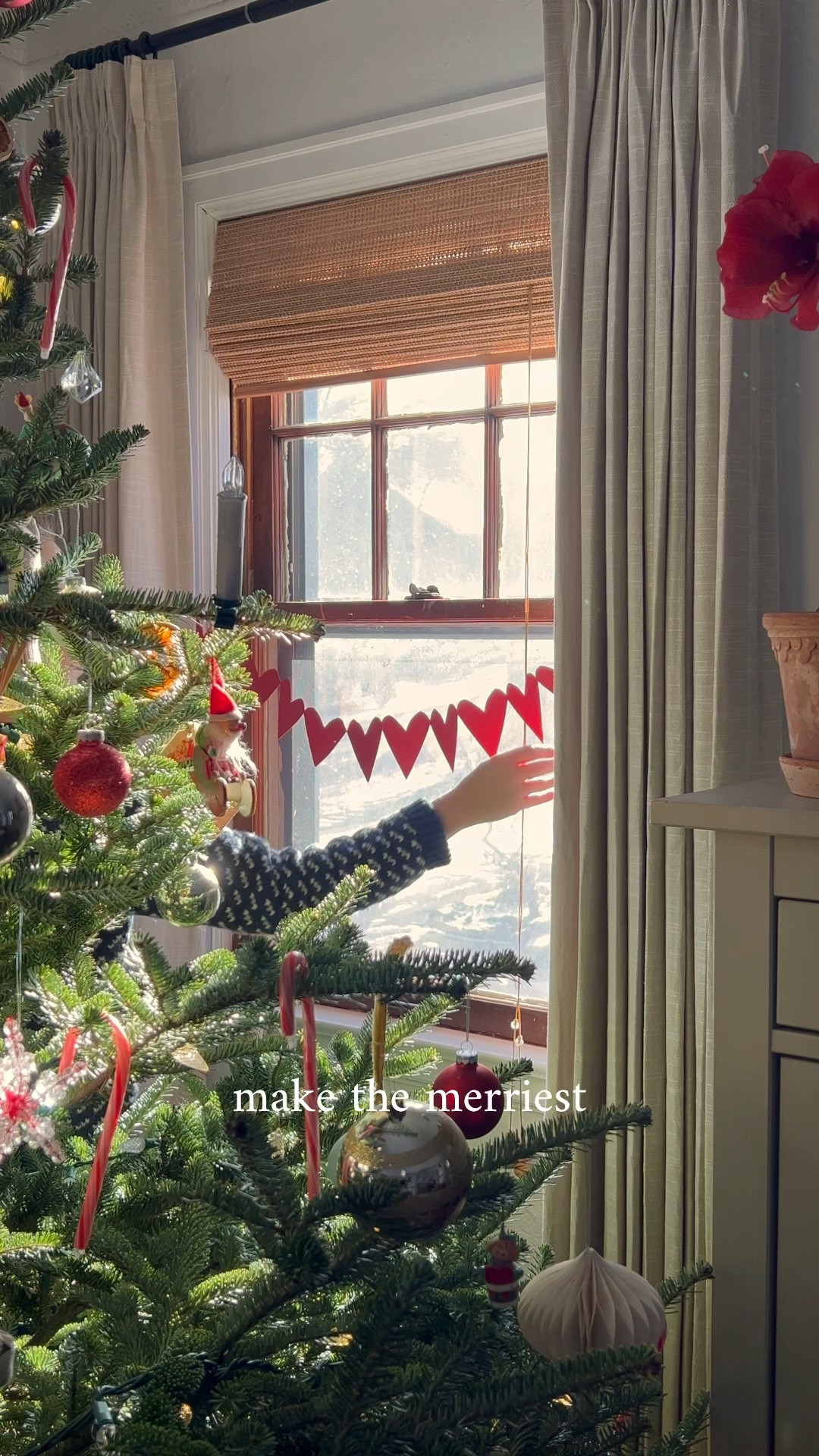 Paper accordion garlands remind me of the ones we used to make as kids. I heard someone describe their favorite decorations as those that feel like a memory, and that’s stuck with me. These feel like a memory. 

You can use old sheet music, thicker newspaper, any construction paper, or comment LINK and I’ll send you the link to the paper and ribbon I’m using here.

And the angel garland at the end is in honor of my kitty angel, Gideon. ❤️ I’ve been feeling very reflective this week, giving myself space to feel sad when I feel sad, and happy when I feel happy. Grief isn’t linear, and that’s ok. The bustle of the season is keeping me going—i  hope the Holiday season is bringing you joy too. #handmademodernhome

#LTKSeasonal #LTKHoliday #LTKHome