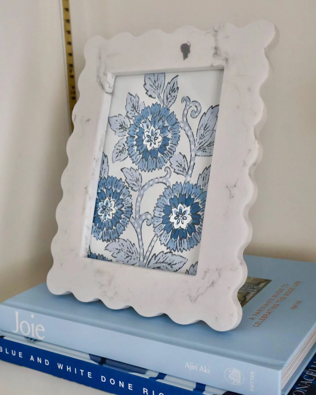 Easy bookshelf decor for the grandmillennial lover. 

#LTKHome