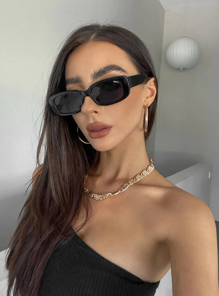 Creeper Sunglasses Black | Princess Polly AU