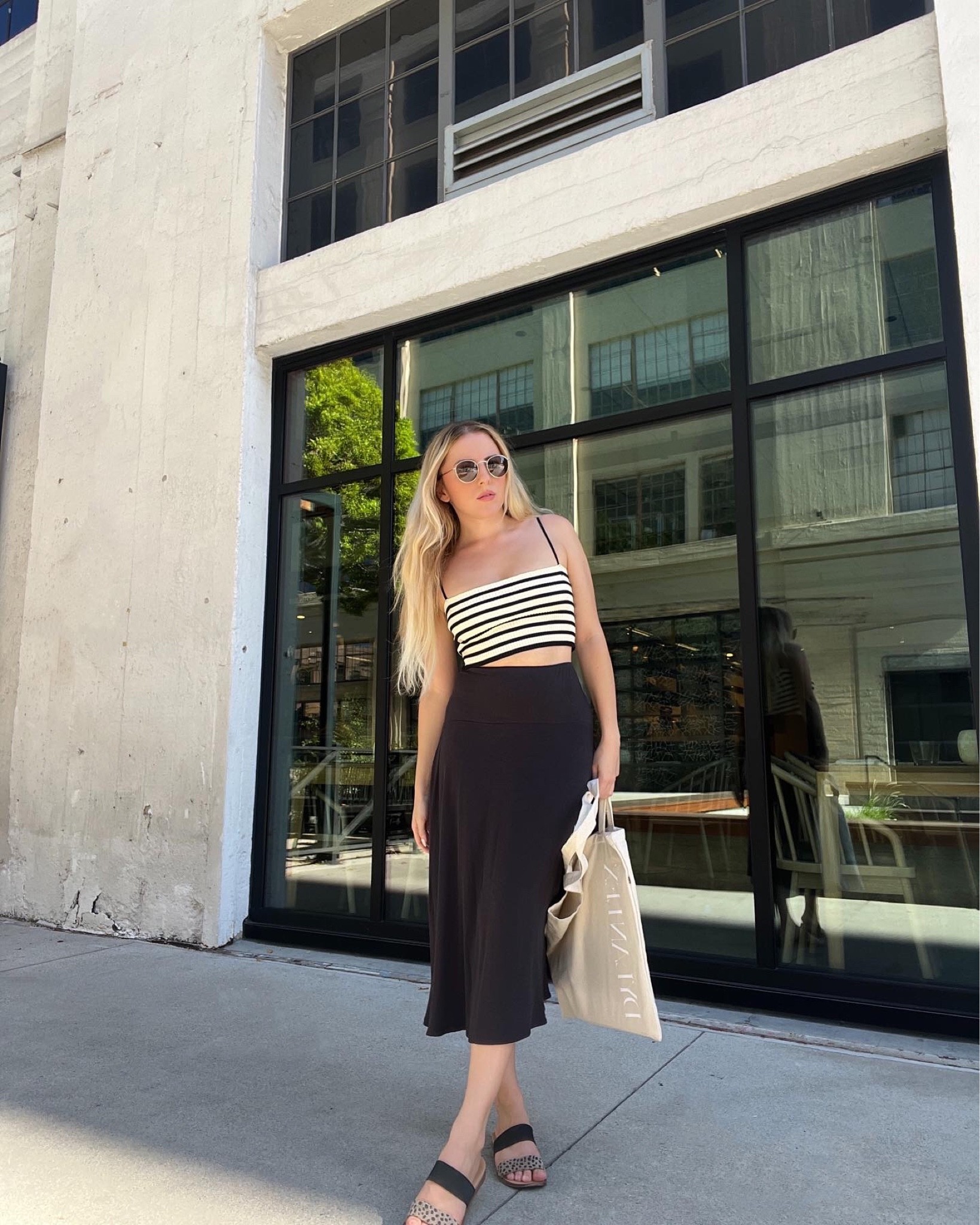 Fall outfit / fall ootd / fall transition outfit / black and white outfit / midi skirt / long skirt / fall skirt / millennial fashion / classy outfit / classic outfit / minimalist outfit / 

#LTKstyletip #LTKunder100