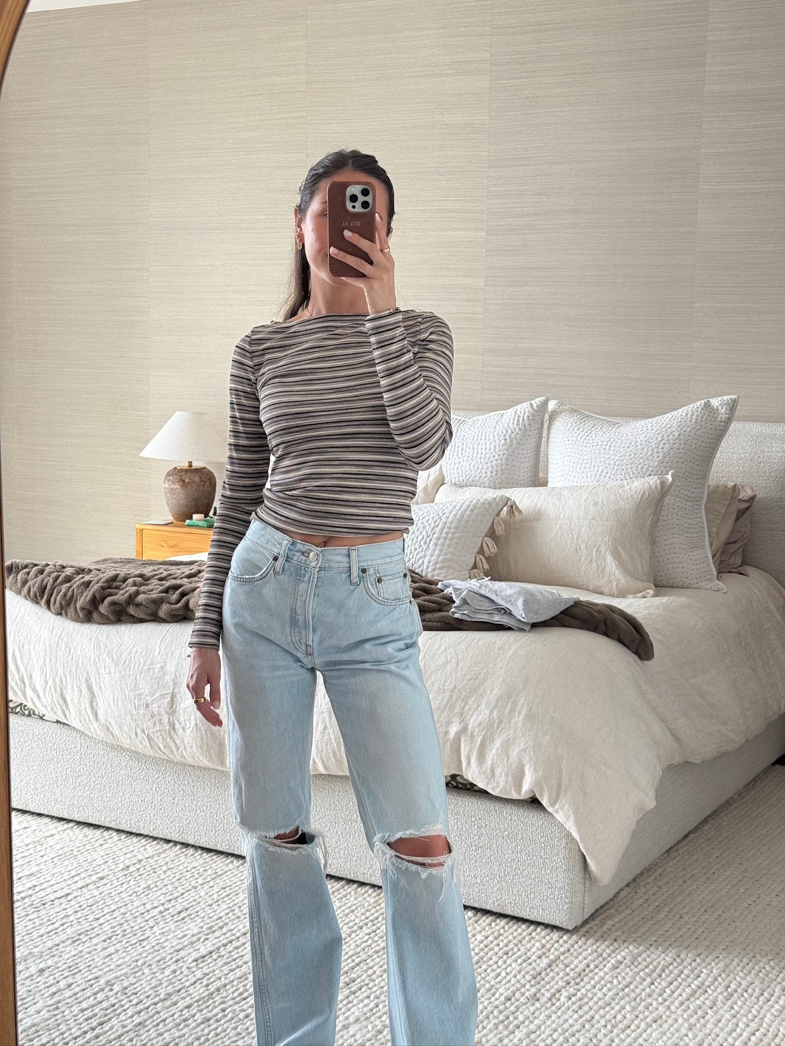 Simple outfit for this Wednesday! Bring back ripped jeans? 🤍

#LTKStyleTip #LTKOver40 #LTKSeasonal