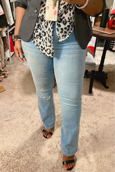 Lucky Brand jeans!


#LTKFind #LTKsalealert #LTKSale