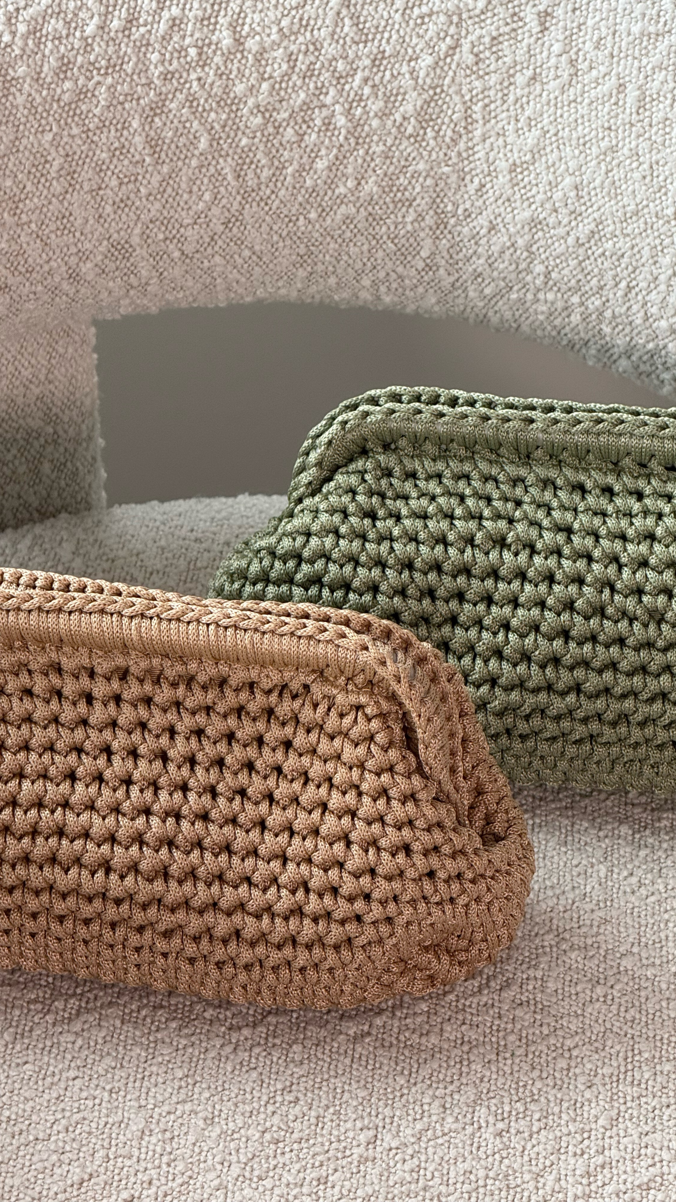 Help me pick 👛

I found the cutest clutches for Summer at @Moda Luxe 

It also comes in black! 

You can shop my bags at the links below! 

#modaluxe #clutch #purse #bag #liketkit #ad #modaluxebags #modaluxebags

#LTKItBag #LTKSummerEdit #LTKFindsUnder100