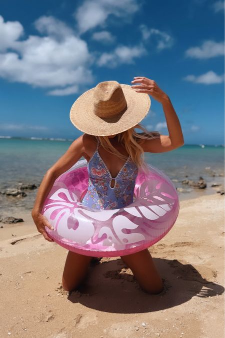 Cute one piece bathing suit! It’s under $30 , fits true to size , good quality and it has good coverage on the back !

#LTKFindsUnder50 #LTKSwim #LTKOver40
