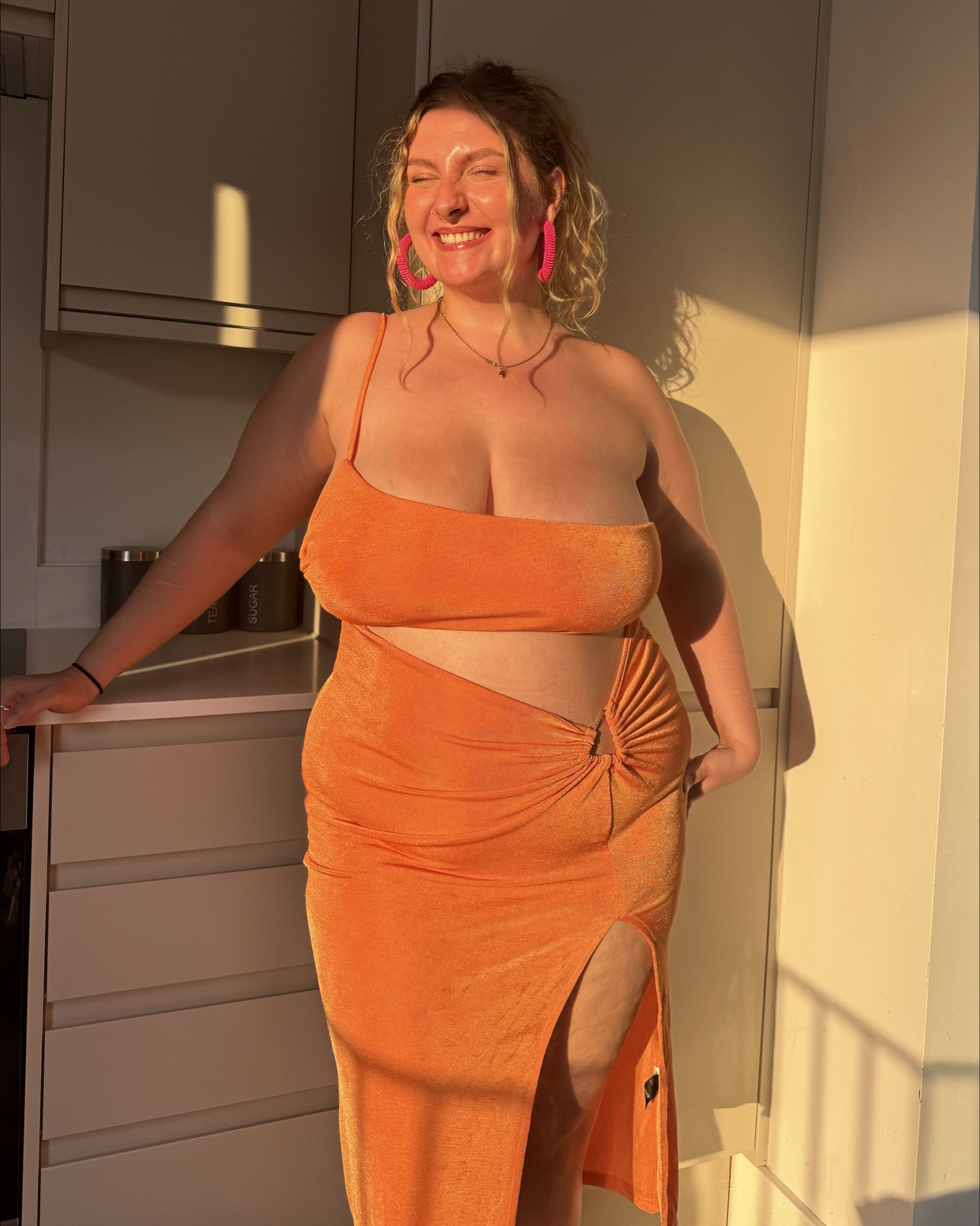 The best orange cut out maxi dress😍 (unfortunately only the black left right now) 

#LTKeurope #LTKplussize #LTKsummer