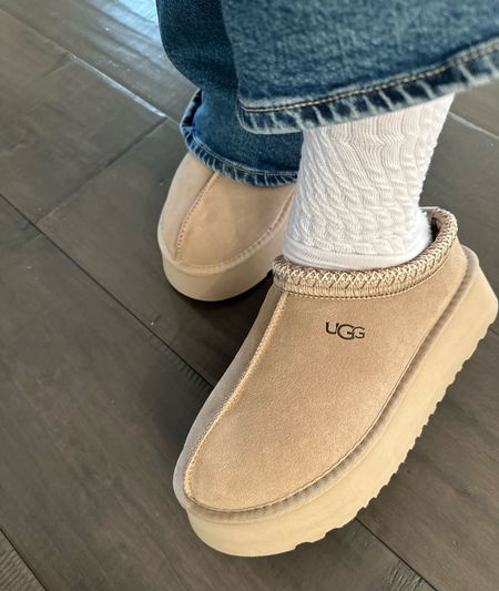 These Ugg slippers look exactly like the real deal for a fraction of the price!! Check the link to order  

#LTKover40 #LTKfindsunder50 #LTKsalealert