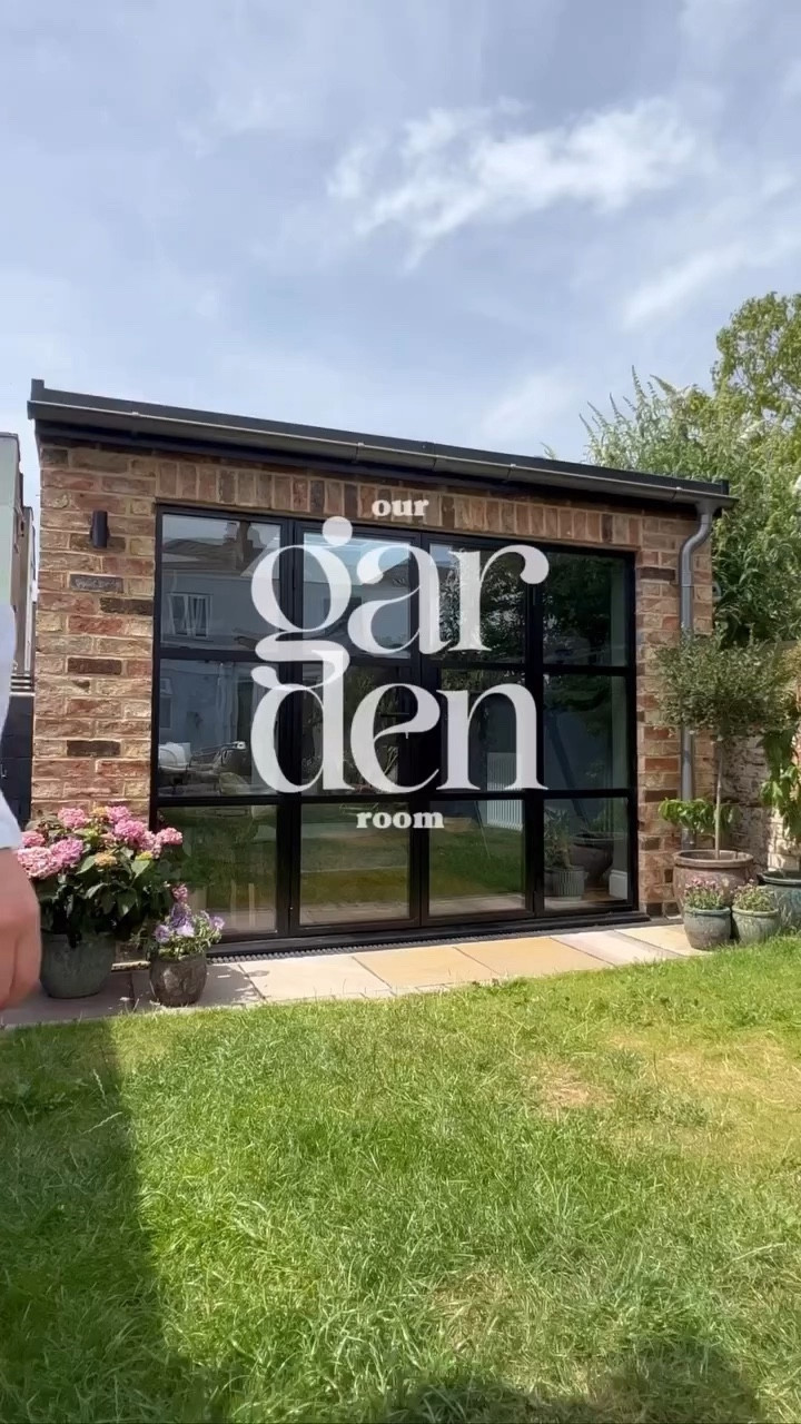 Welcome to our garden room/office/gym/master of all trades.



#LTKhome