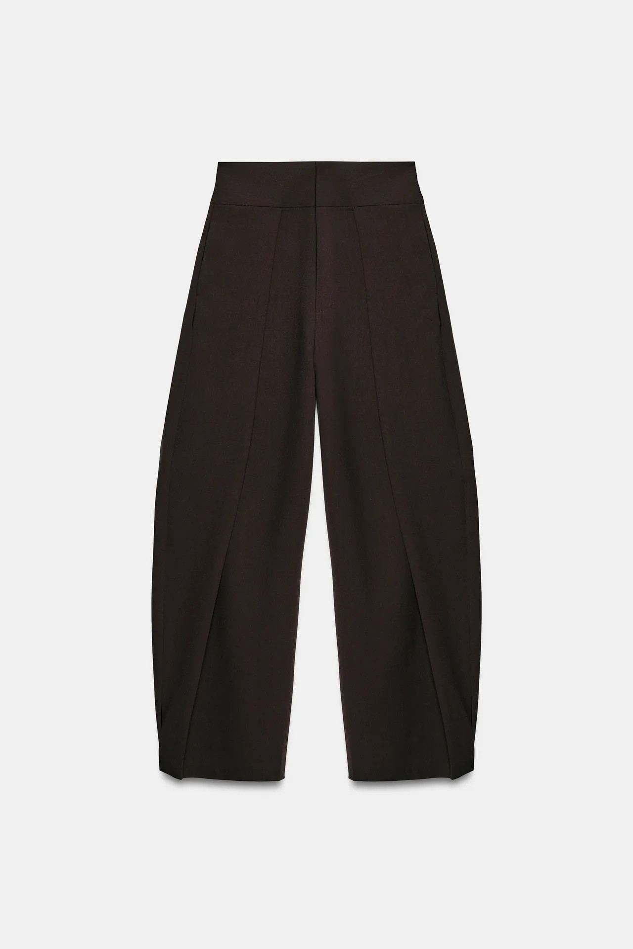 Top aus Baumwollgarn. Perkinskragen und \u00e4rmelloser Schnitt. Gerader Saum. | Zara DE