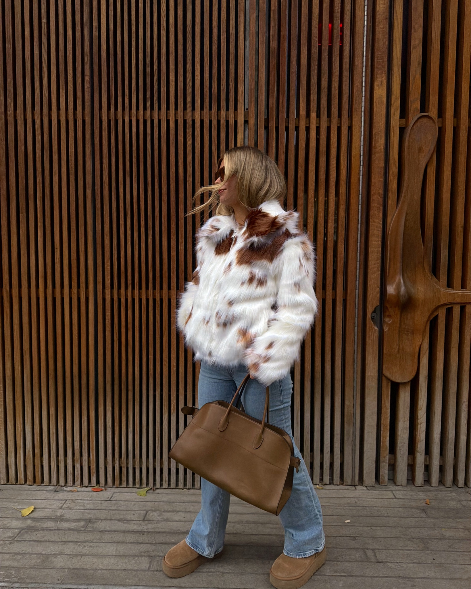 Cozy faux fur, the perfect jeans, and a lounge set I never want to take off  🤍 All from Abercrombie! @abercrombie #AbercrombiePartner