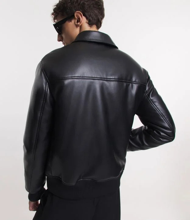 Jaqueta Bomber em Material Sintético com Fechamento em Zíper Preto | Renner (BR)