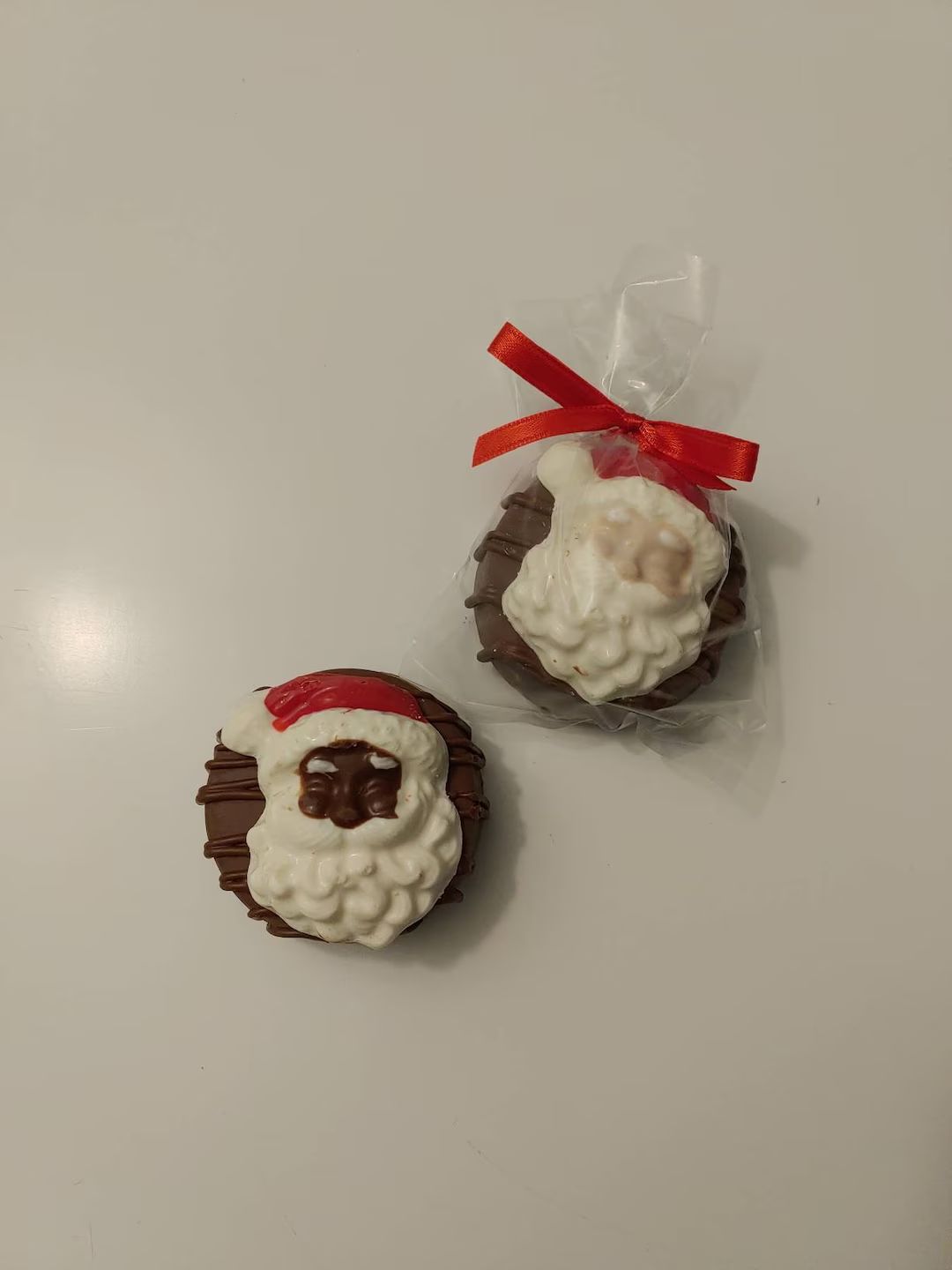 Santa Christmas Chocolate Covered Oreos Black or White Santa - Etsy | Etsy (US)