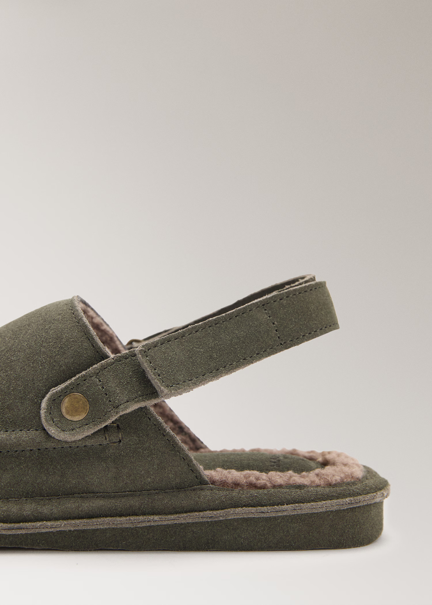 Leather slippers with shearling lining | MANGO (UK)