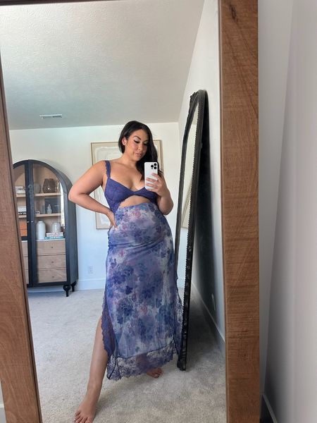 Free people wedding guest dress, wearing a size large!

floral maxi dress, cut out dress, curvy fashion, beach wedding, vacation outfit

#LTKMidsize #LTKStyleTip #LTKWedding