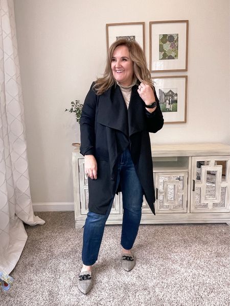 Knit cardigan/jacket/topper great for work, post workout, Saturday errands or travel! I’m in an XL like I am in all GibsonLook blazers. 

Code NANETTE10 for 10% off your order. 

Sweater size L
Leans size down. I’m in a 30

#LTKworkwear #LTKSeasonal #LTKstyletip