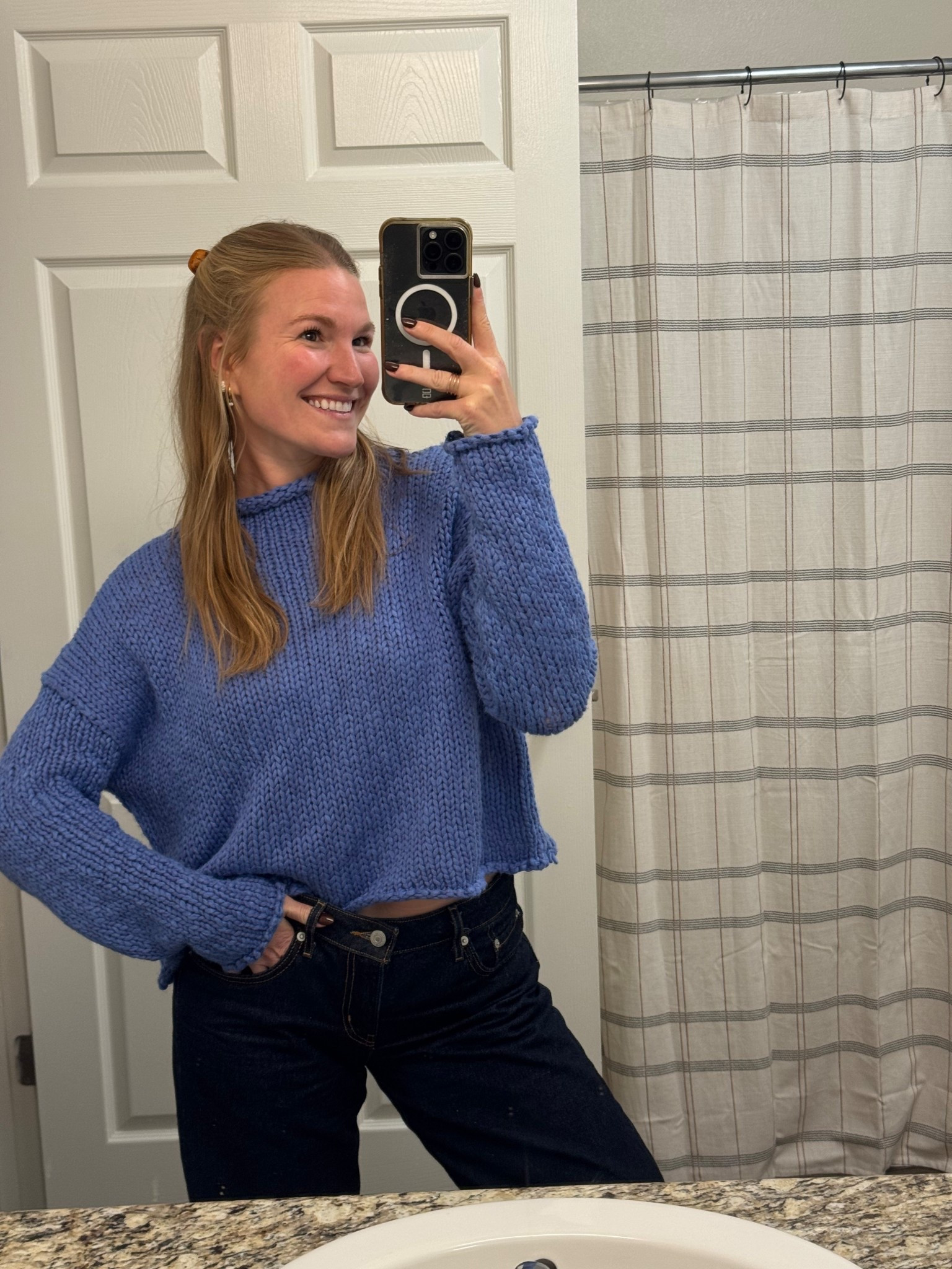 Medium in sweater, 28 in jeans 

#LTKdayinmylife
