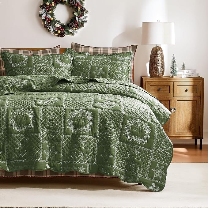 WDCOZY Christmas California Cal King Size Quilt Bedding Sets with 2 Shams, Oversized Green Patchw... | Amazon (US)