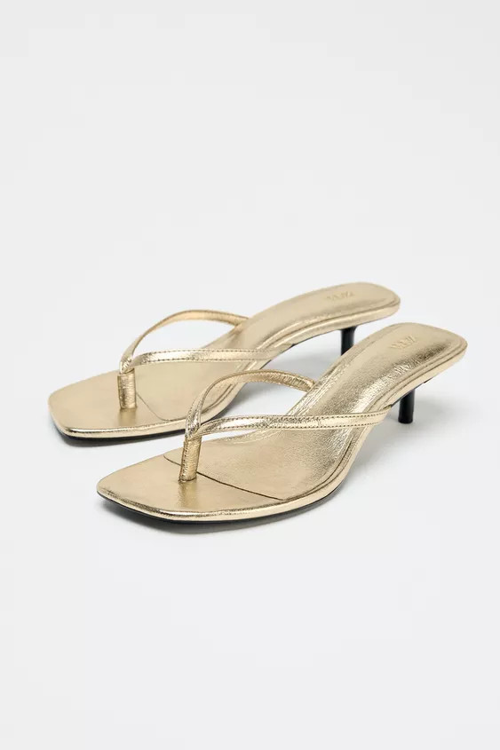 METALLIC EFFECT KITTEN SANDALS | Zara US