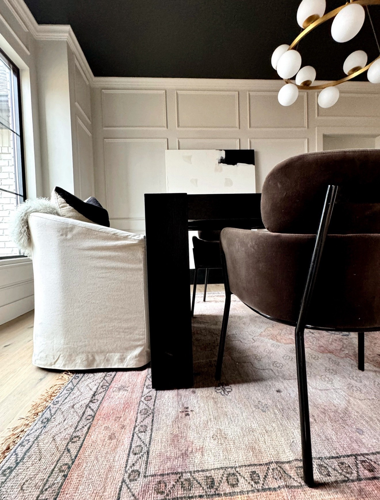 Rug in dining room modern mix 

#LTKHome