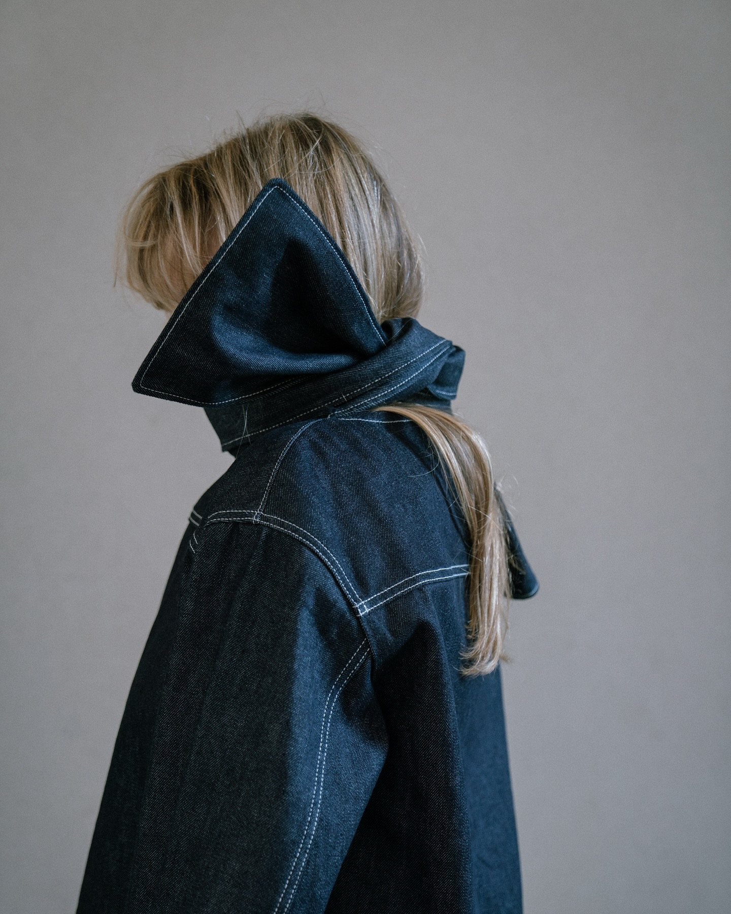 (AD) This beautifully crafted REMADE denim collection celebrates pre-loved materials, transforming fibres into pieces you’ll treasure forever. The REMADE collection is made from 20% pre-loved cotton pieces by COS. Yesterday’s fabrics become tomorrow’s treasures. @cosstores