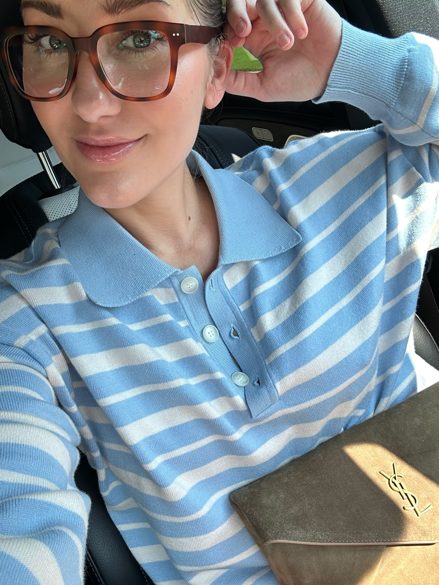 The BEST readers 👓 CODE “TIFFANYD” for 20% off! ⭐️ select the “progressives” and you can wear them so much more- clear when looking long distance, look down for readers 😎 no more taking them on and off 
M/l in top