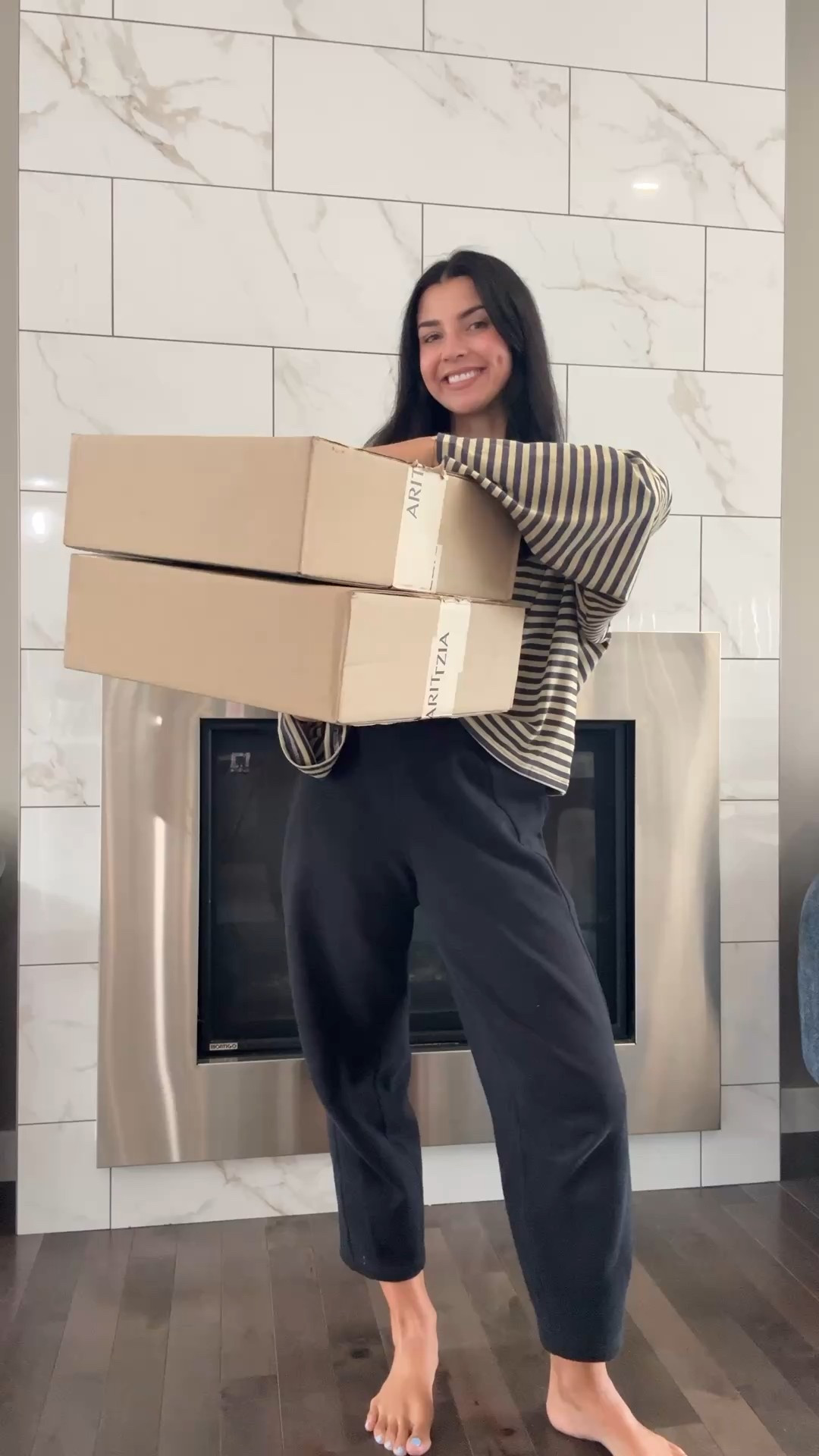 Sizing : medium tops, medium bottoms! Size 6 in the vest. Only change is I have a small in the zip up hoodie! 