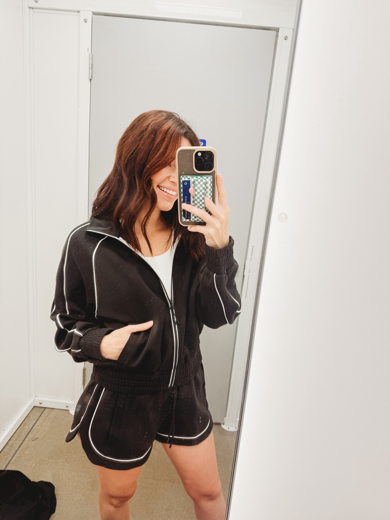 Super soft track set!! Colors are going out of stock fast though! Wearing size small in both. 5’3” 112 lbs 