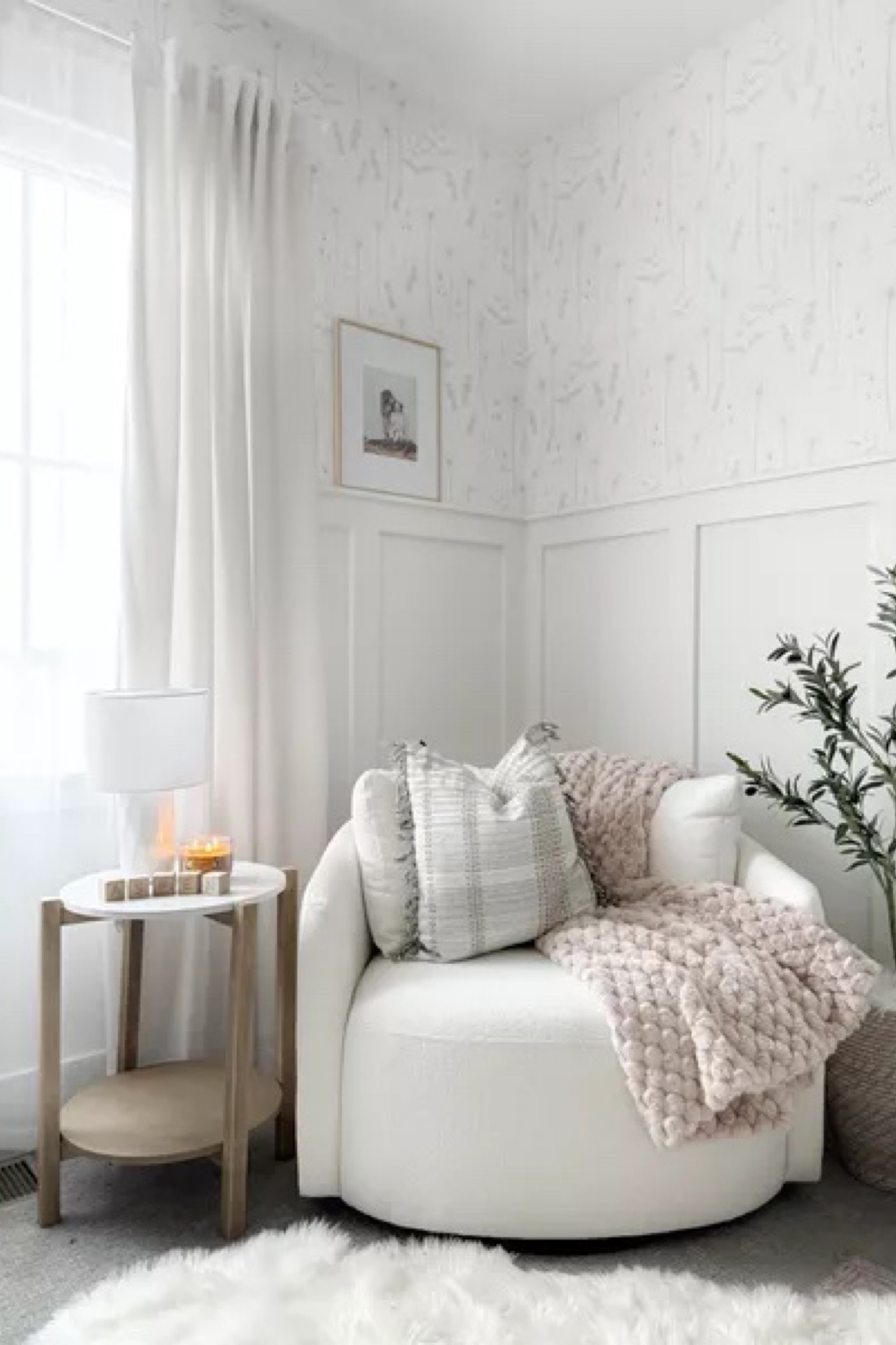 You all loved Aspen's chair so much - be sure to snag it before it sells out again!

Home  Home decor  Home finds  Trending home  Accent chair  Neutral  Neutral home  Throw pillow  Blanket  Side table  Candle

#LTKkids #LTKhome