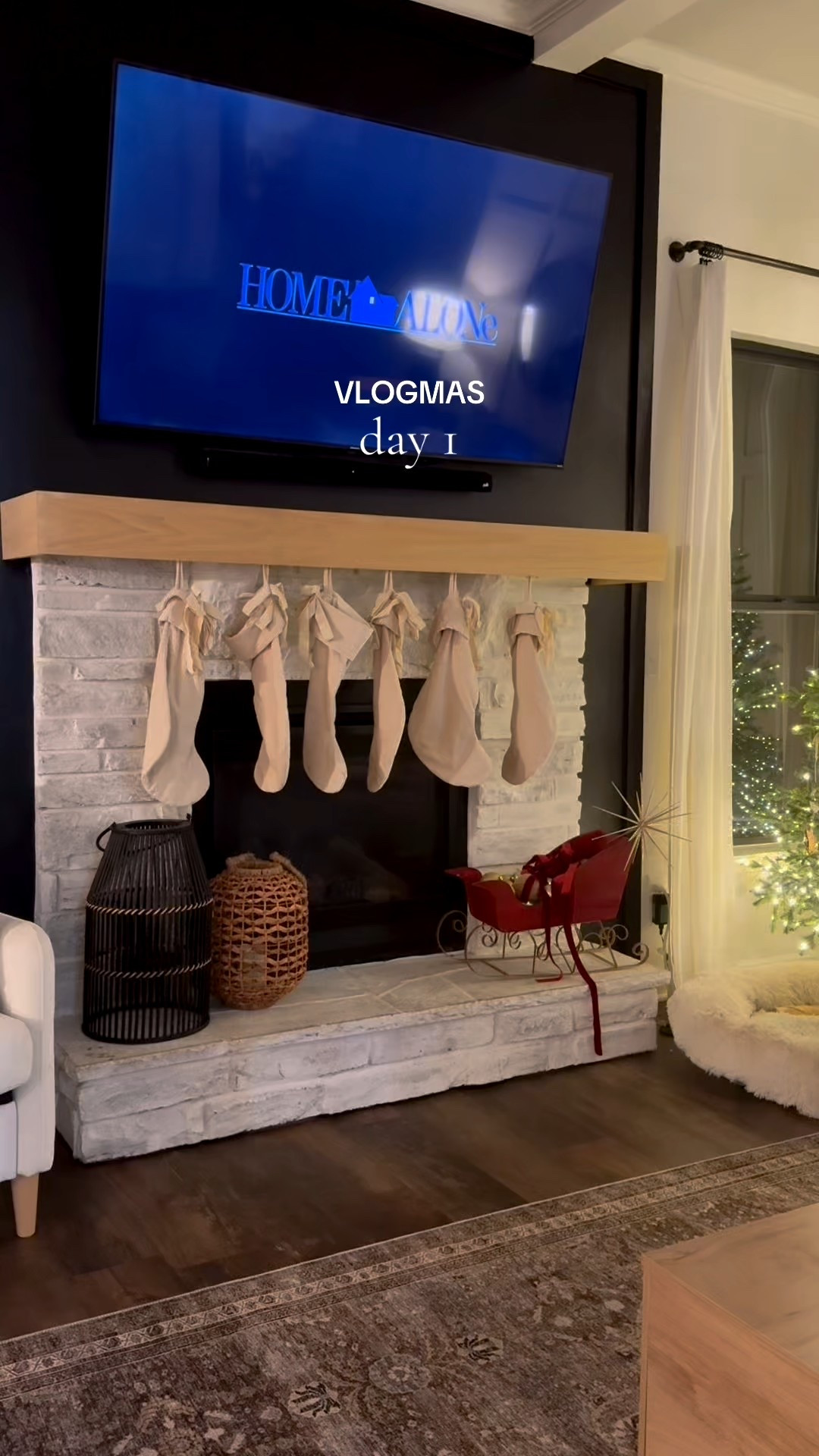 Vlogmas Day 1: The tree has been up since Nov. 1st but I needed to finish out some decor. Still loving this hobby lobby “non-christmas” garland 8 years later! #Vlogmas #christmasgarland #christmasdecor #christmastreebows 