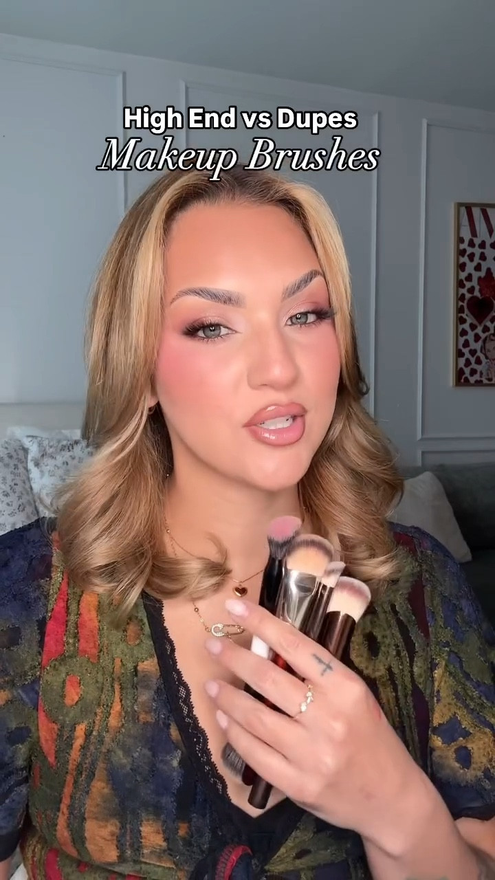 High end makeup brushes vs affordable dupes 👀 

#makeupdupes #affordablemakeup #makeuptips #makeupbrushes