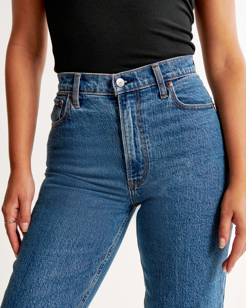 Curve Love Ultra High Rise 90s Straight Jean | Abercrombie & Fitch (US)