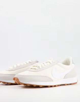 Nike Daybreak W sneakers in summit white/gum | ASOS (Global)