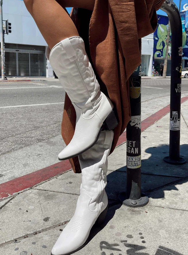 Therapy Clayton Boots White | Princess Polly US