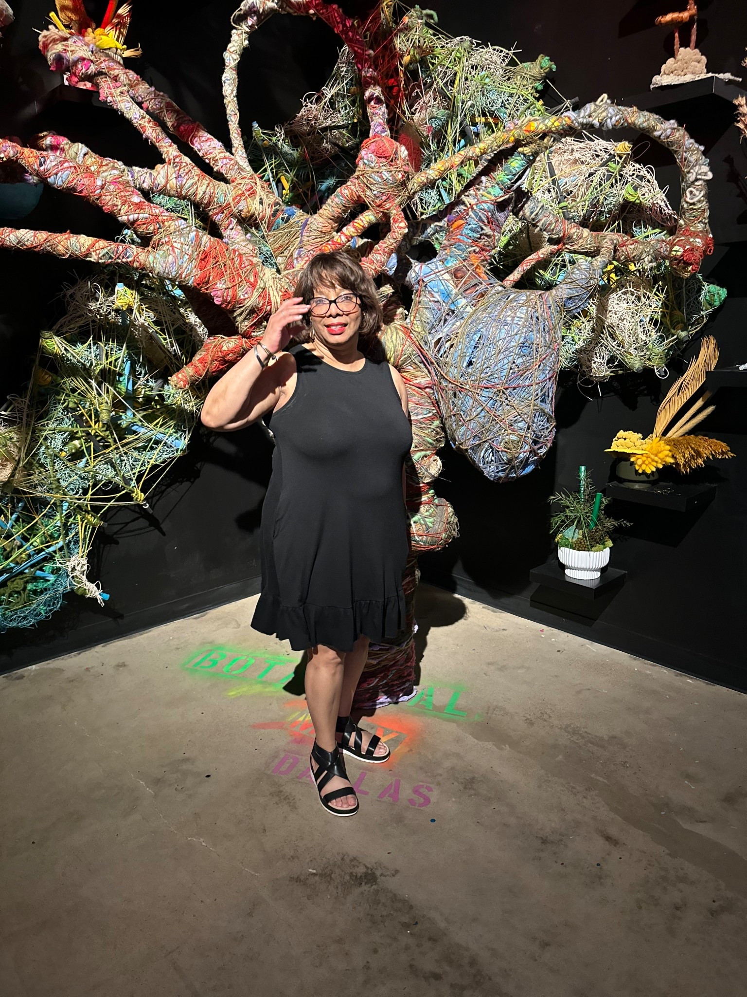 We were back at Gallery DeFi yesterday wrapping up the clues for our singles indoor scavenger hunt tomorrow. This is probably one of my most anticipated events and I am excited that tomorrow is the day. 🎨

#LTKOver40 #LTKWorkwear #LTKdayinmylife