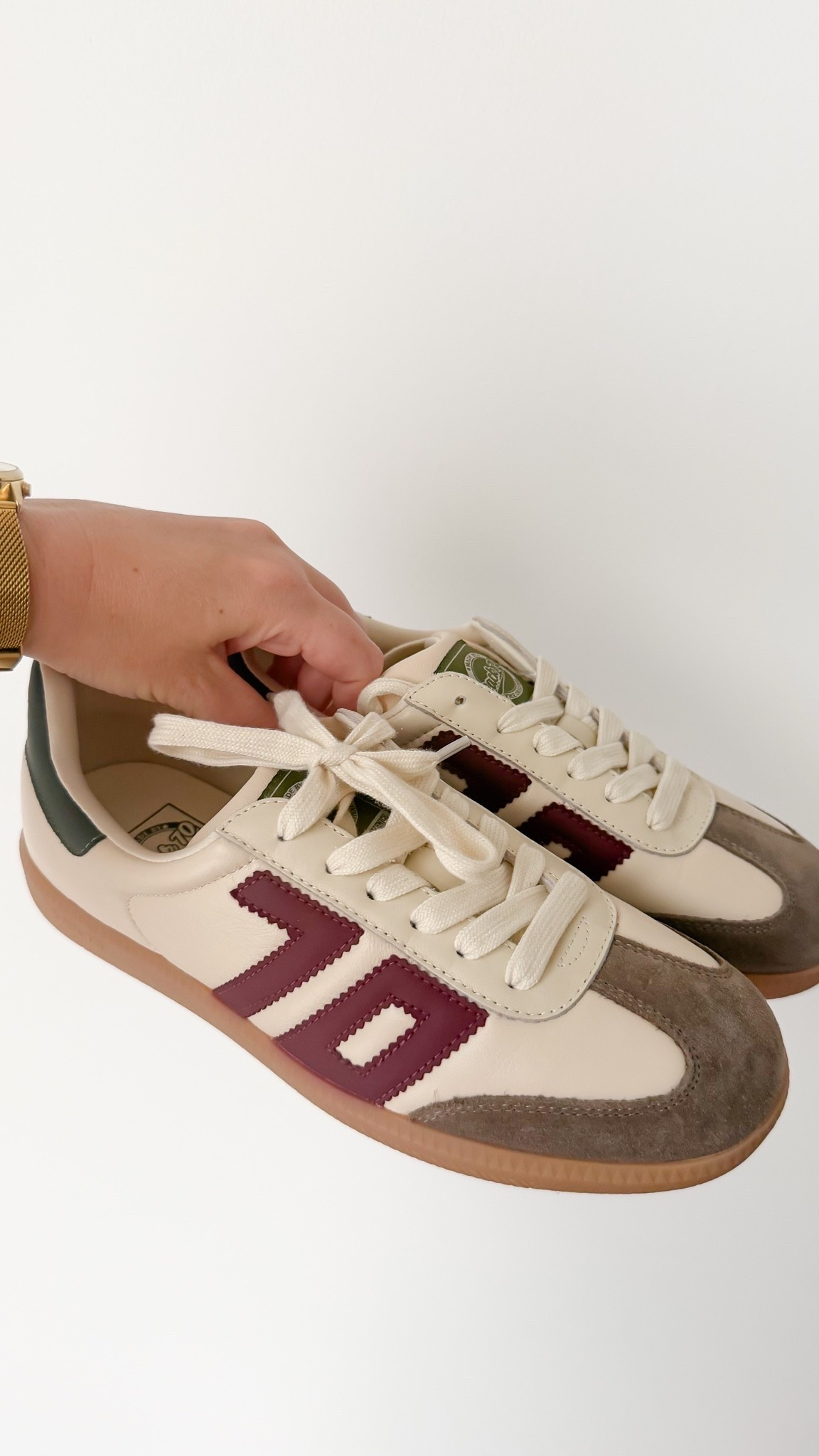 Obsessed with these perfect fall sneakers! 

Low profile sneakers, back 70 sneakers

#LTKootd #LTKSaleAlert #LTKSeasonal