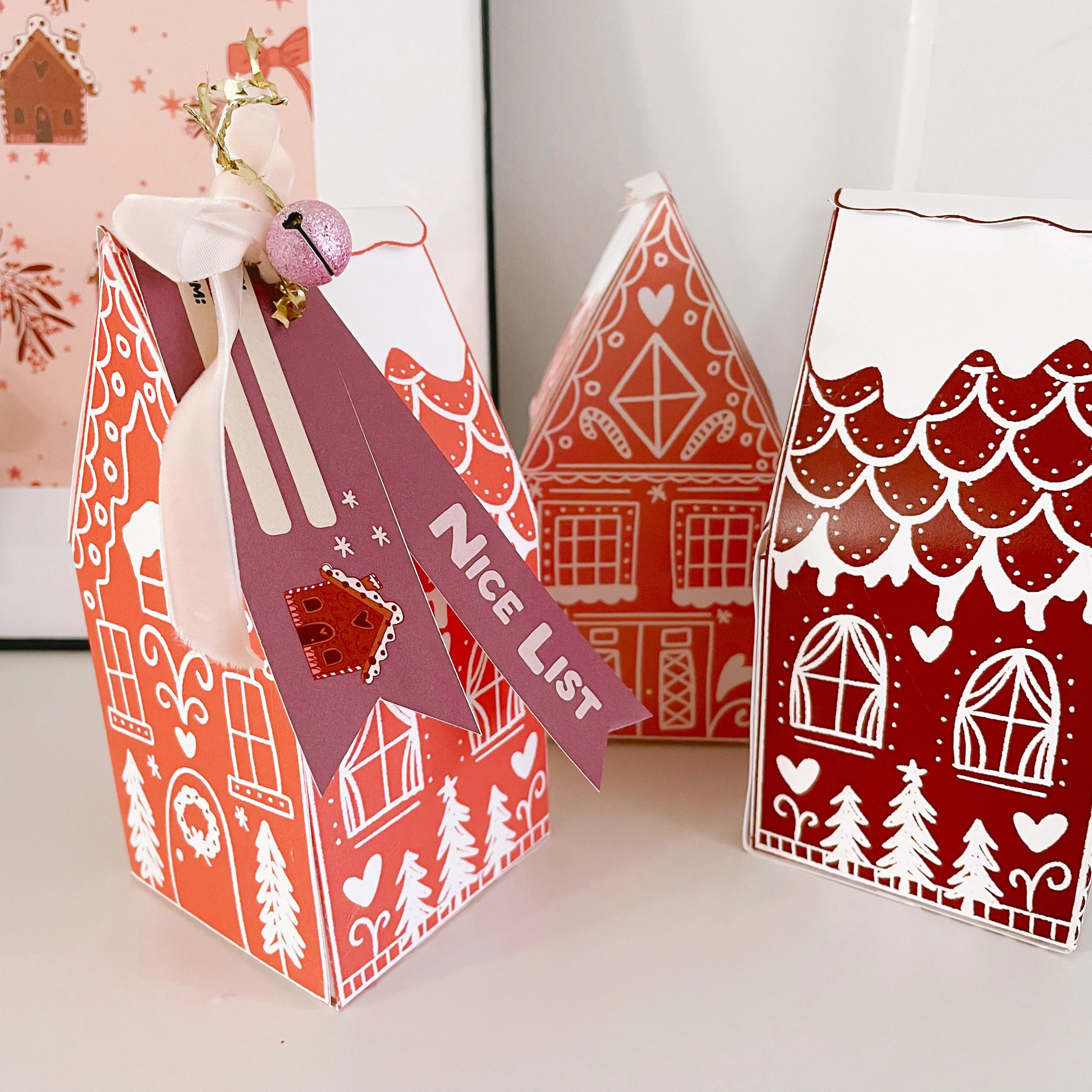 Gingerbread House (updated to fully close) | Printable activity | The Letter Vee