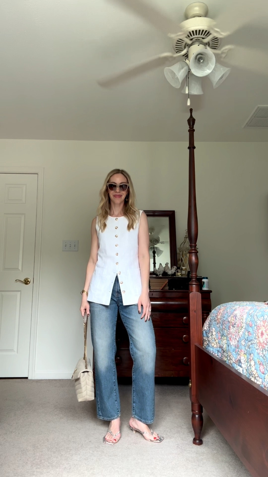 This linen vest is super cute and can be worn with so many different things - has an adjustable tie in the back

#LTKgrwm #LTKootd #LTKSeasonal
