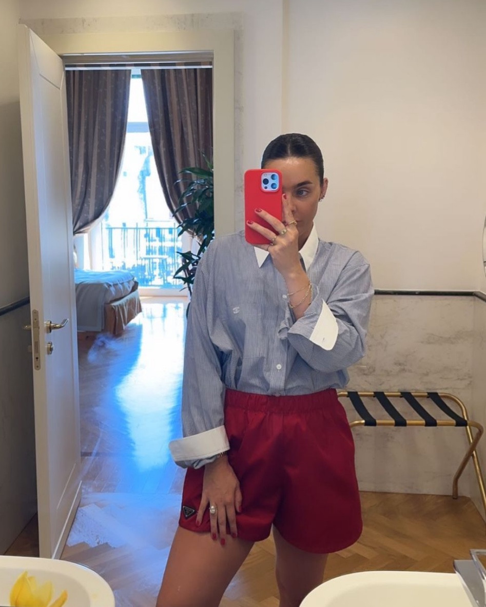 Dressed & ready for Naples, Italy 🏓🍓 My shorts, mineral SPF and pomegranate oil are linked!

#LTKstyletip #LTKtravel #LTKFind